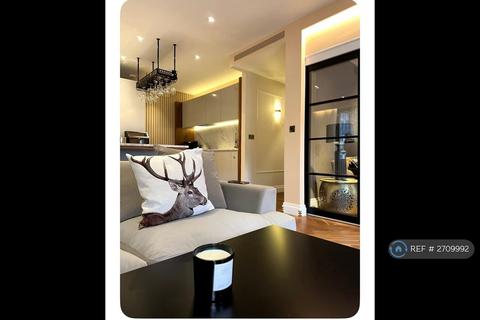 3 bedroom flat to rent, New Union Square, London, SW11