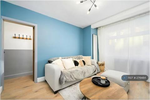 1 bedroom flat to rent, Kimble Road, London, SW19