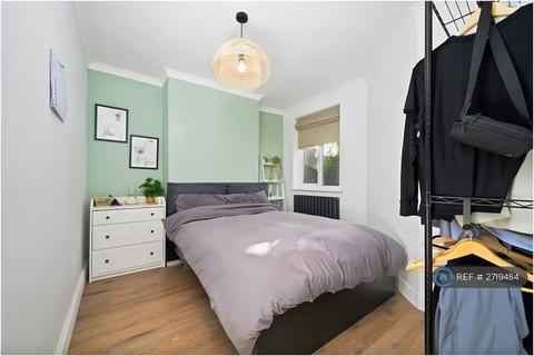 1 bedroom flat to rent, Kimble Road, London, SW19