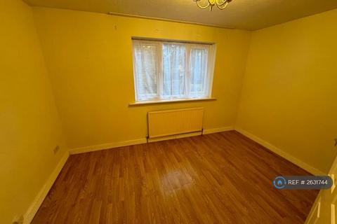 1 bedroom flat to rent, Silver Birch Close, London, N11