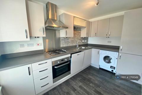3 bedroom semi-detached house to rent, Broad Street, Crewe, CW1