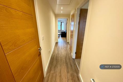 2 bedroom flat to rent, Pentyrch Court, Cardiff, CF24