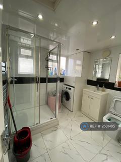 4 bedroom terraced house to rent, Chapel Road, Hounslow, TW3