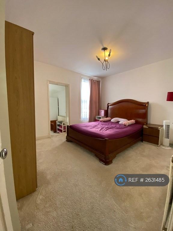 Ff Bed Room 1 (Goes To Box Room)