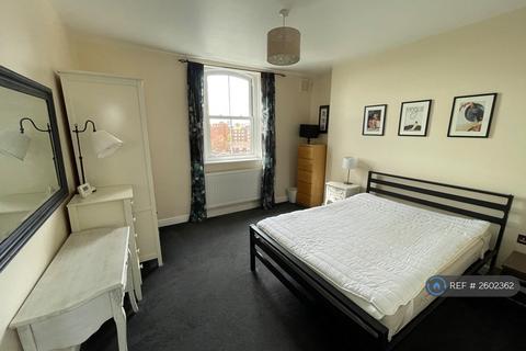 undefined, South Lambeth Rd, London, SW8
