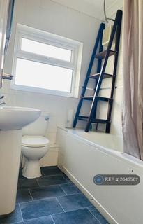 3 bedroom semi-detached house to rent, Brian Place, Leeds, LS15