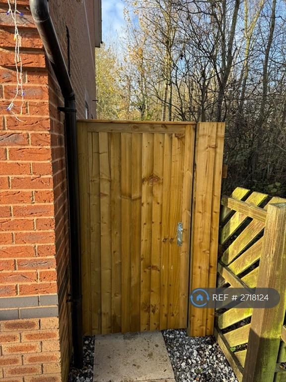 Secure Side Gate Garden Access