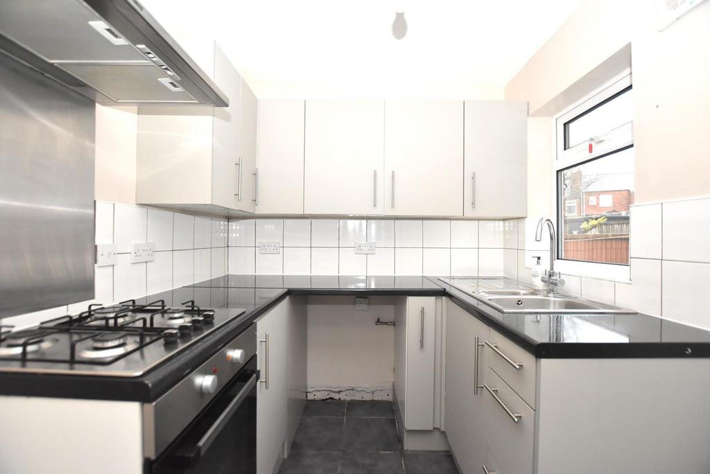Kitchen 2.JPG