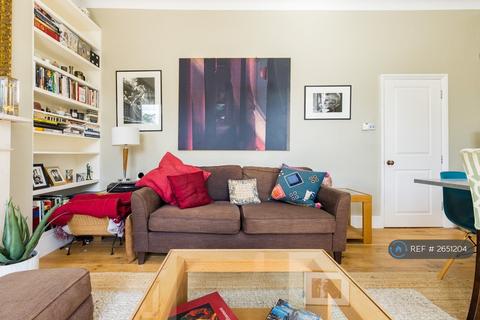 3 bedroom maisonette to rent, Malden Road, London, NW5