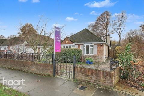 undefined, Manor Farm Avenue, Shepperton