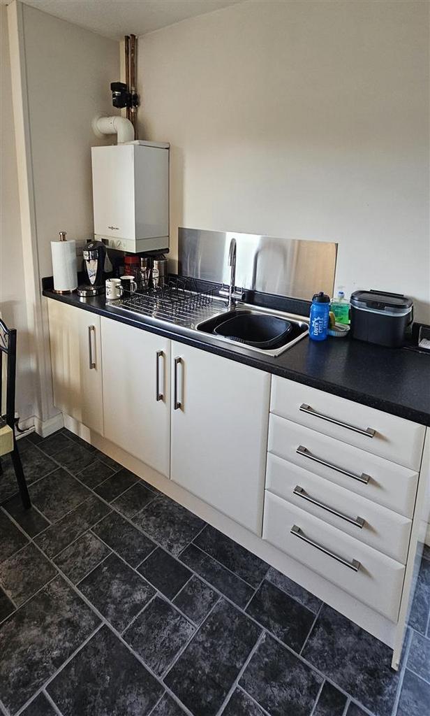101 Chauntry Road - Kitchen 2.jpg