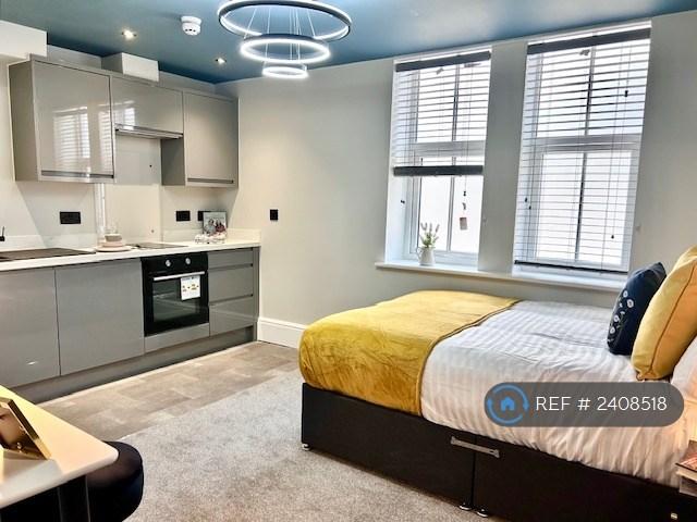 Studio 1 With Kitchen
