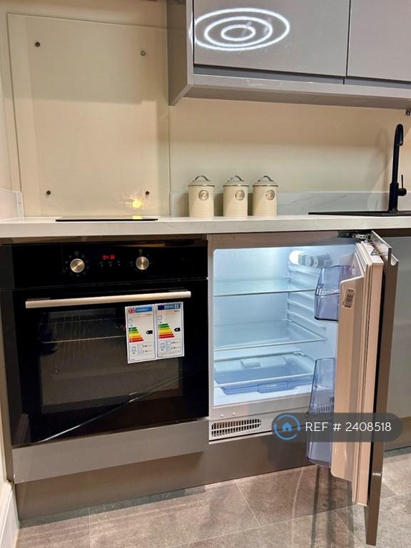 Intergrated Cooker And Fridge