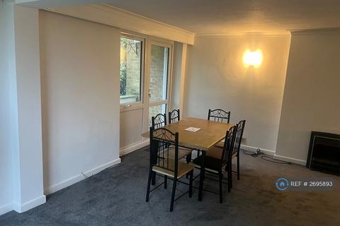 2 bedroom flat to rent, Redcourt, Southampton, SO16