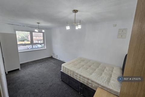 Braemar Gardens, Slough, SL1