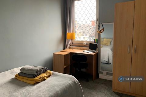 1 bedroom in a house share to rent, Princes Road, Stoke On Trent, ST4