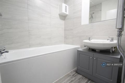 2 bedroom flat to rent, Withy House, London, E1