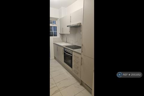 2 bedroom flat to rent, Hale Lane, Edgware, HA8