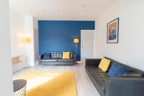 5 bedroom terraced house to rent, Cambridge Road, Southampton, SO14