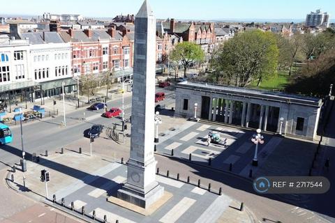 3 bedroom flat to rent, Lord Street, Southport, PR8