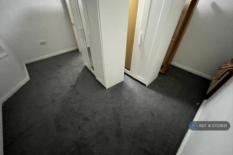 2 bedroom terraced house to rent, Ridley Gardens, Swalwell, Newcastle Upon Tyne, NE16