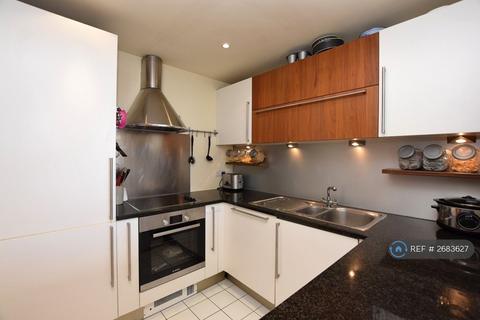 2 bedroom flat to rent, Park West Apartments, London, SE1
