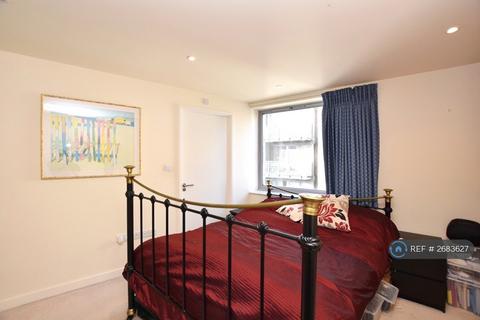 2 bedroom flat to rent, Park West Apartments, London, SE1