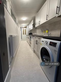 2 bedroom flat to rent, Tooting Bec, London, SW17