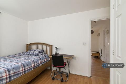undefined, Ronnie Lane, London, E12