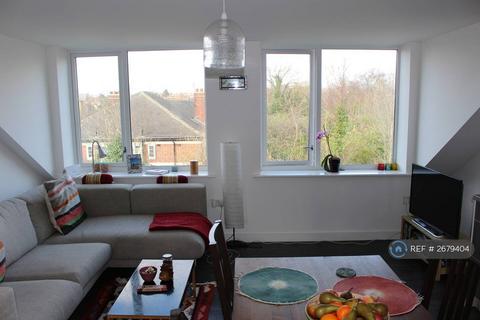 2 bedroom flat to rent, Baldwin Court, Barnet, London, NW11