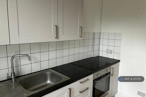 4 bedroom maisonette to rent, Adelaide Gardens, Ramsgate, CT11