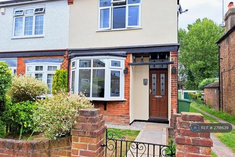 2 bedroom end of terrace house to rent, New Road, Shenley, Radlett, WD7