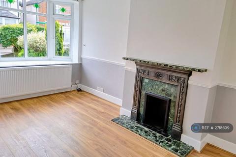 2 bedroom end of terrace house to rent, New Road, Shenley, Radlett, WD7