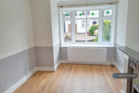 2 bedroom end of terrace house to rent, New Road, Shenley, Radlett, WD7