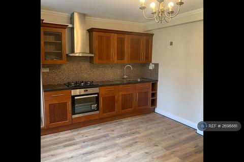 3 bedroom flat to rent, St. John's Court, London, N4