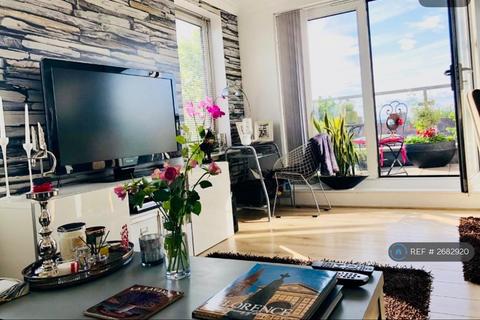 1 bedroom flat to rent, Cleeve Way, Sutton, SM1