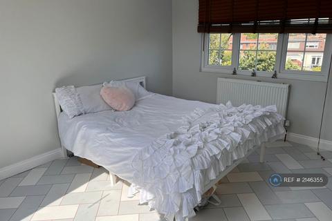 undefined, Gardner Avenue, Corringham, Stanford-Le-Hope, SS17