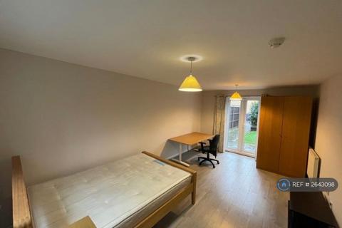 undefined, Finbracks, Stevenage, SG1