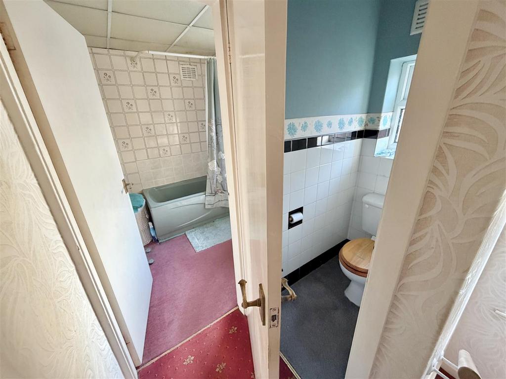 Bathroom WC
