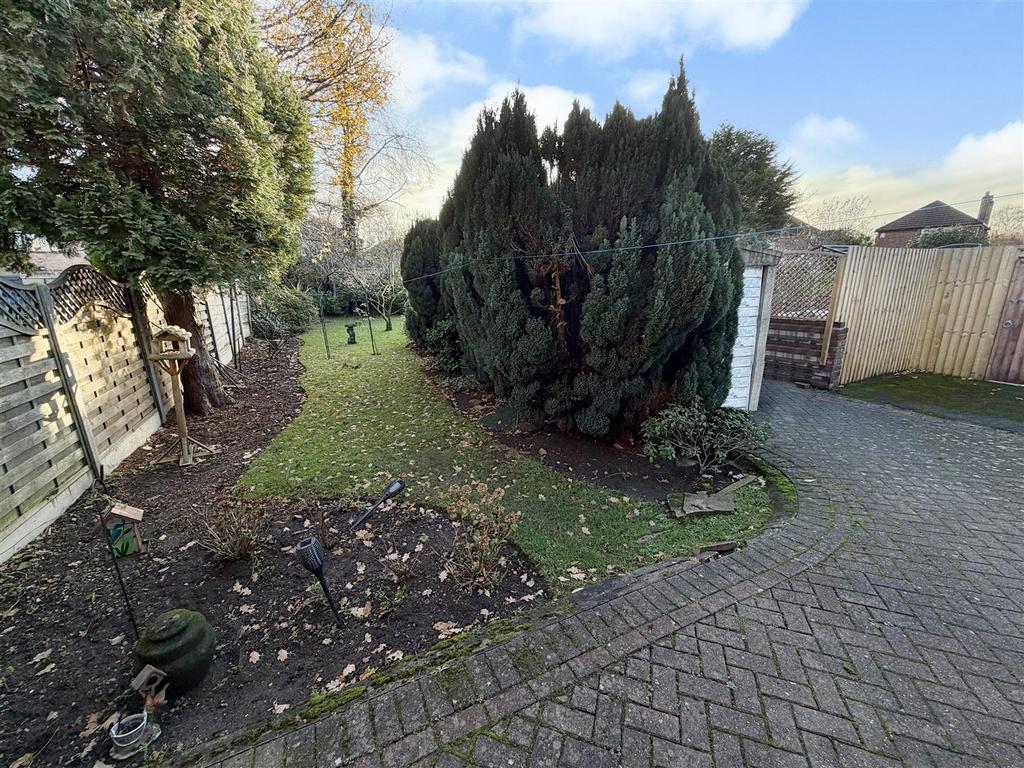 Gardens 4