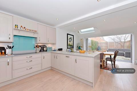 undefined, Horseshoe Crescent, Beaconsfield, HP9