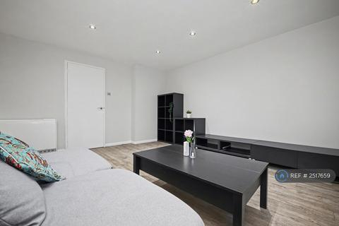 2 bedroom flat to rent, Dobson House, London, SE14