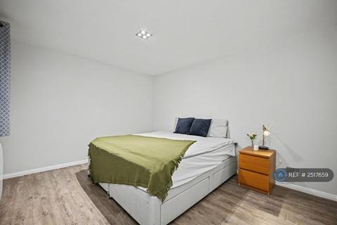 2 bedroom flat to rent, Dobson House, London, SE14