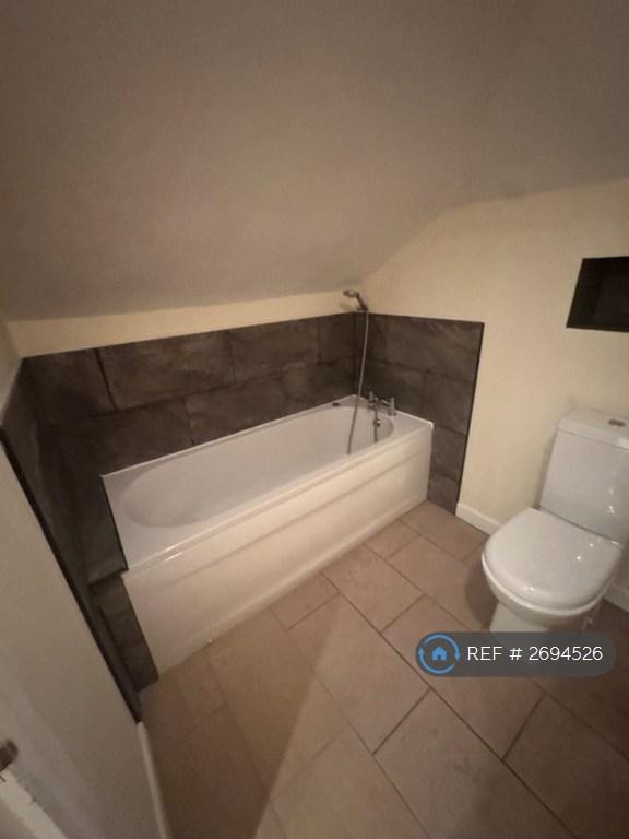 Bathroom Bedroom 4