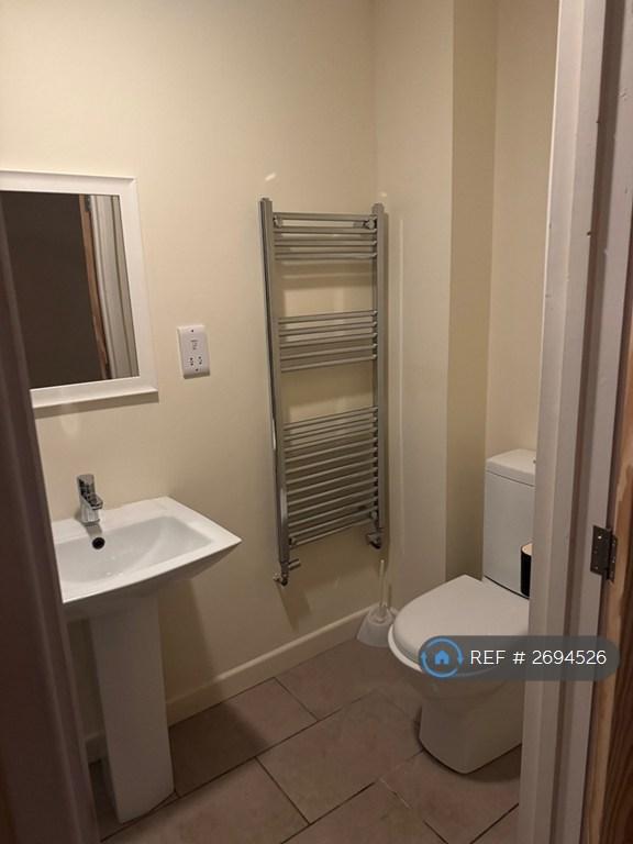 Bathroom Room 1