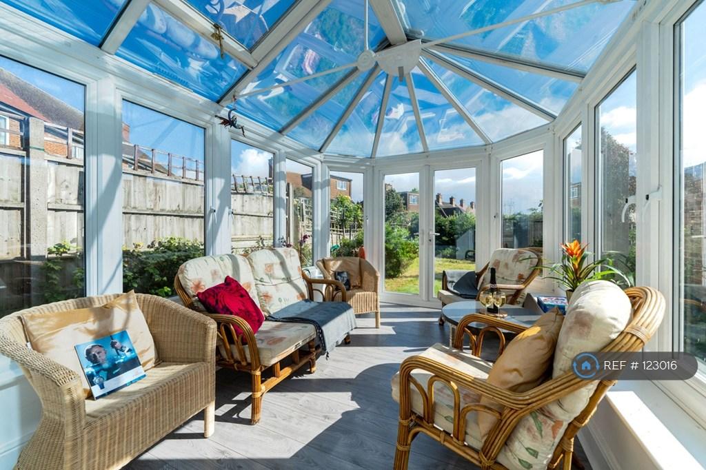 Conservatory Attached To Kitchen