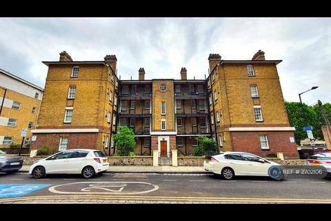 Naval Row, London, E14