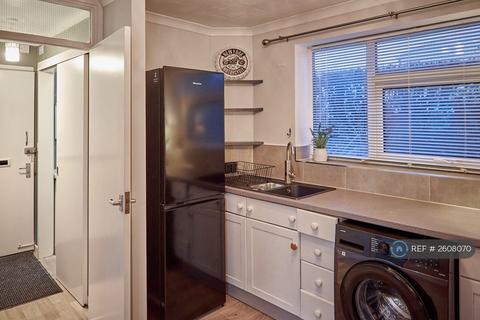 1 bedroom flat to rent, Wroxall Drive, Grantham, NG31