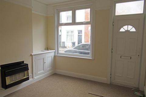 2 bedroom house to rent, Bartholomew Street