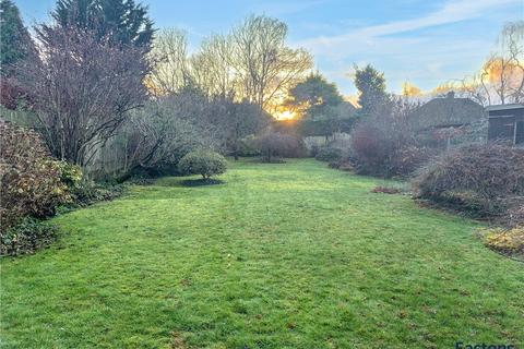 3 bedroom detached house for sale, The Spinney, Surrey KT18
